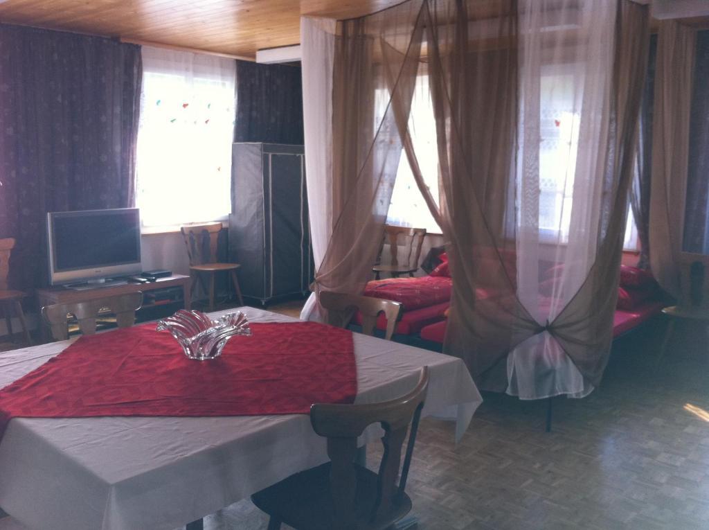 Bed and Breakfast Gasthof Am Bach Больтиген Номер фото